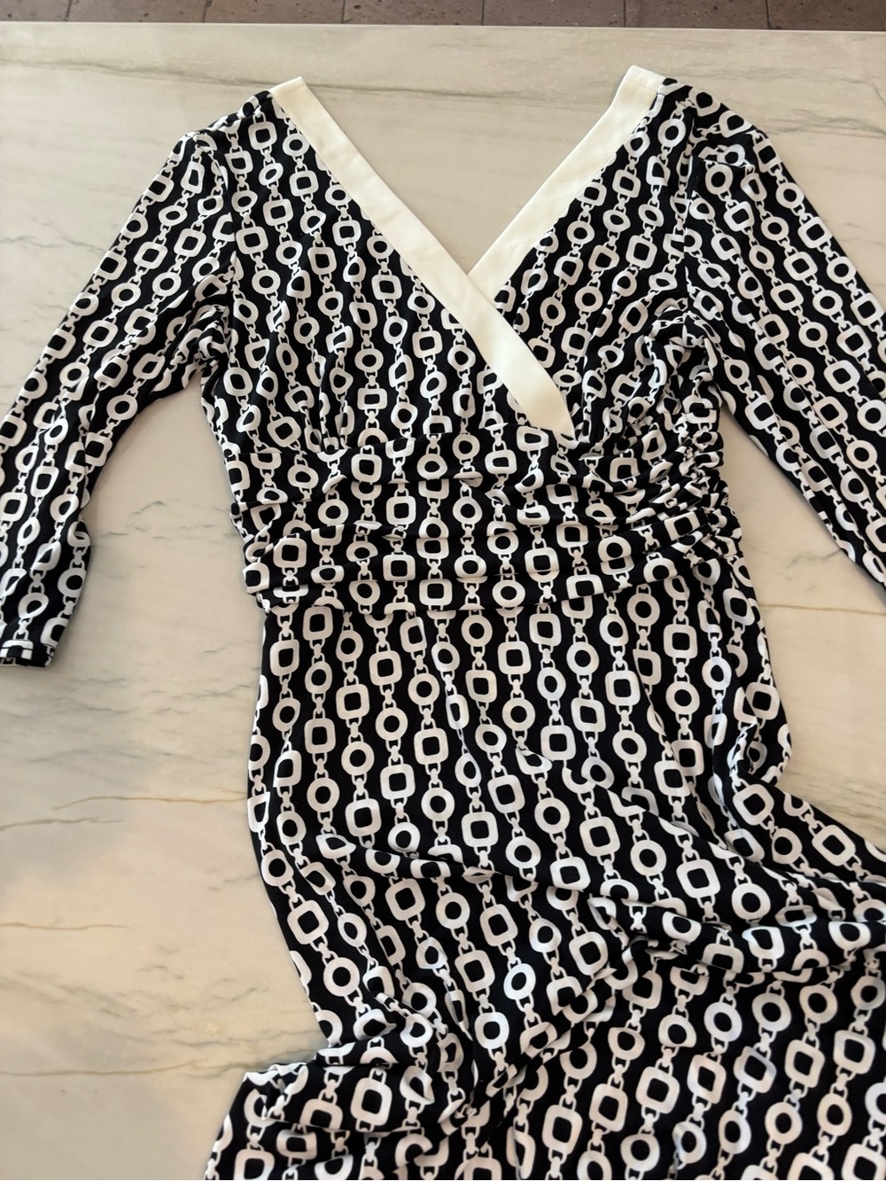 Sandra Darren Black & White Chain-Print Wrap Dress